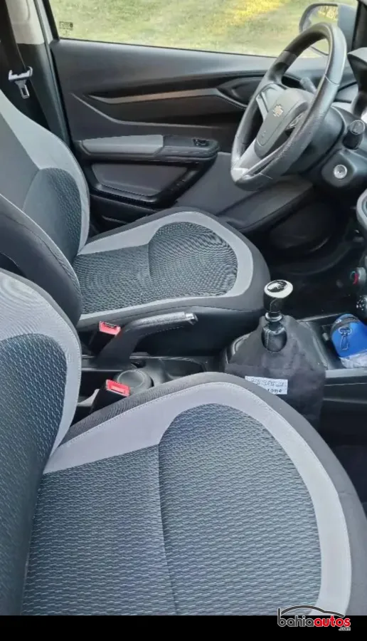 Chevrolet Onix 2016 usado en Bahía Blanca - foto 14