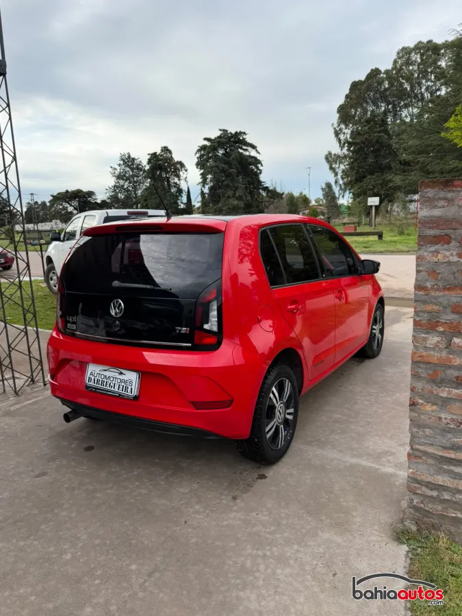 Volkswagen Up 2018 usado en Bahía Blanca - foto 2