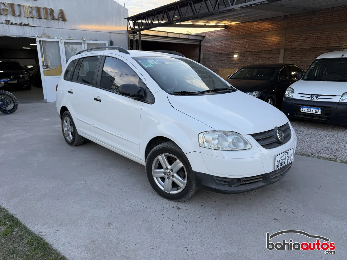 Volkswagen Suran 2010 usado en Bahía Blanca - foto 2