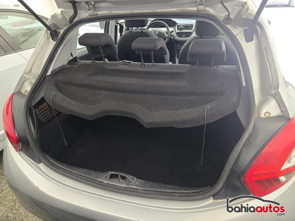 Peugeot 208 2014 usado en Bahía Blanca - foto 17