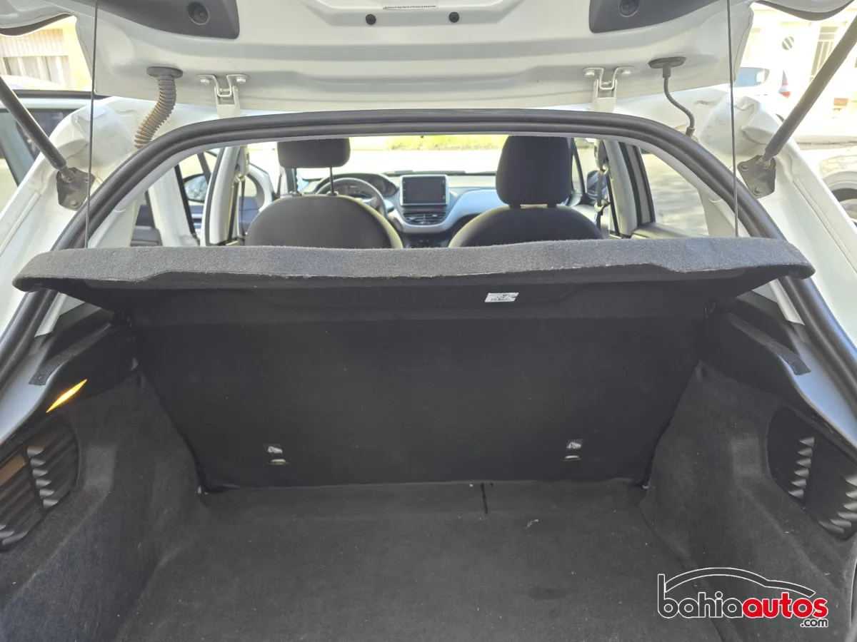 Peugeot 208 2018 usado en Bahía Blanca - foto 8