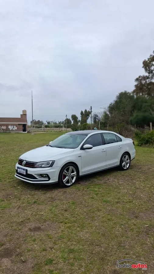 Volkswagen Vento 2018 usado en Bahía Blanca - foto 2