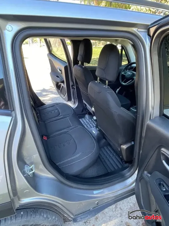 Jeep Renegade 2024 usado en Bahía Blanca - foto 3