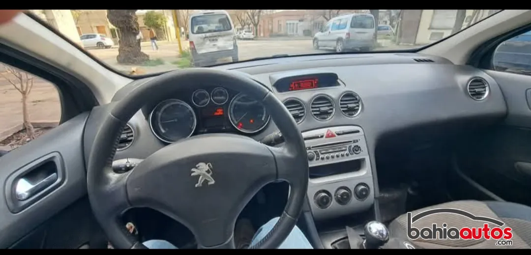 Peugeot 308 2014 usado en Bahía Blanca - foto 3