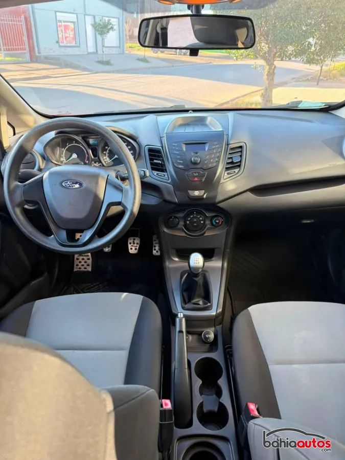Ford Fiesta 2015 usado en Bahía Blanca - foto 3