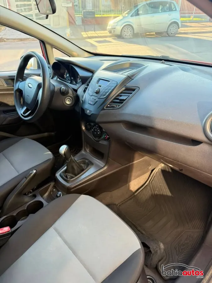 Ford Fiesta 2015 usado en Bahía Blanca - foto 4