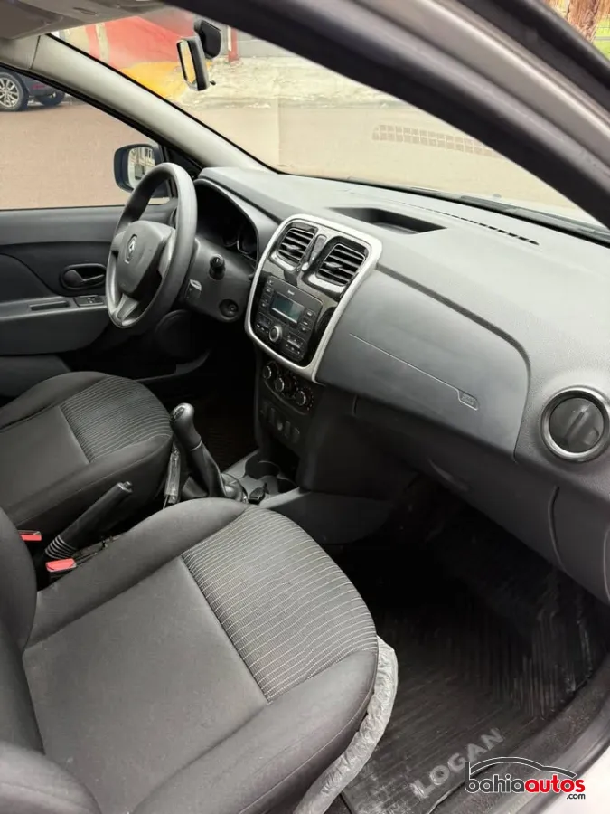 Renault Logan 2019 usado en Bahía Blanca - foto 4