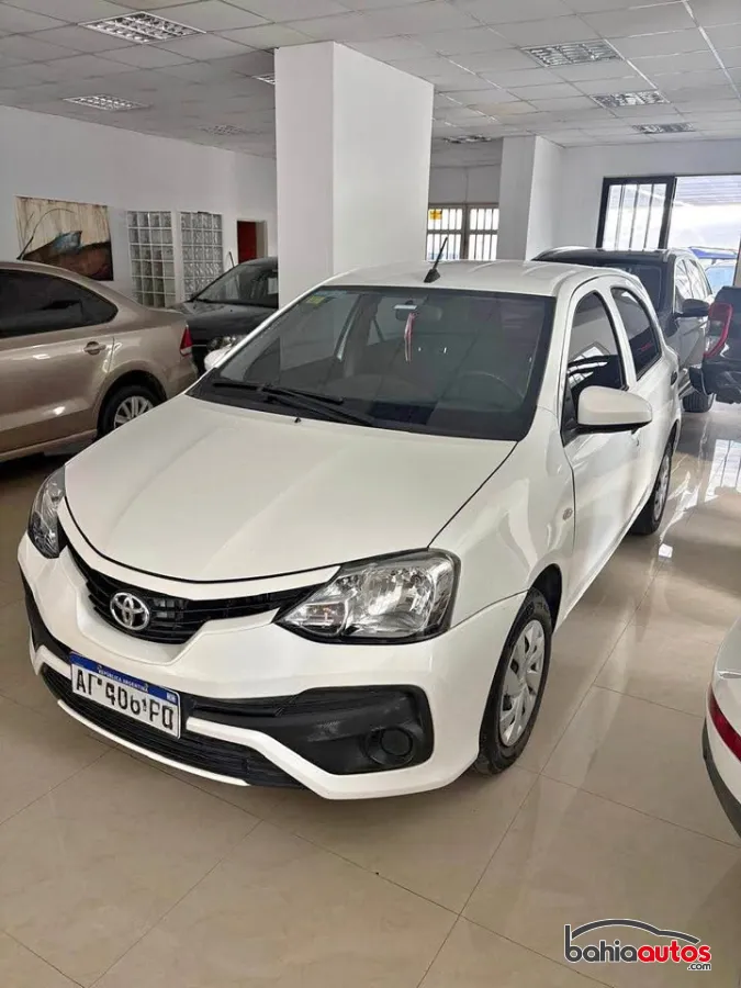 Toyota Etios 2022 usado en Bahía Blanca - foto 1