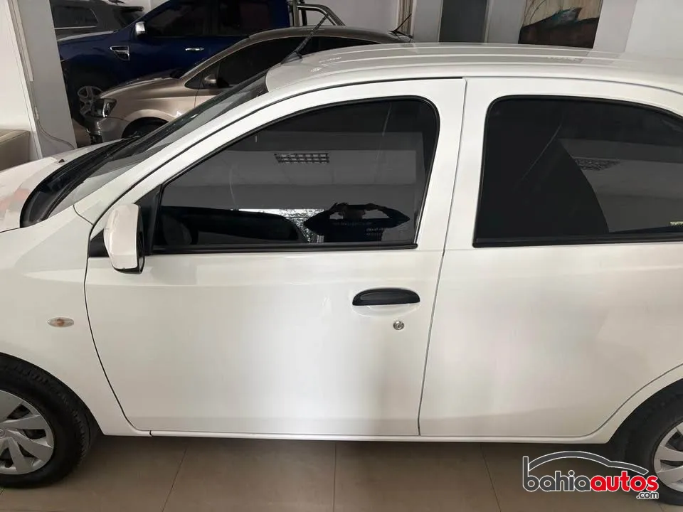 Toyota Etios 2022 usado en Bahía Blanca - foto 6