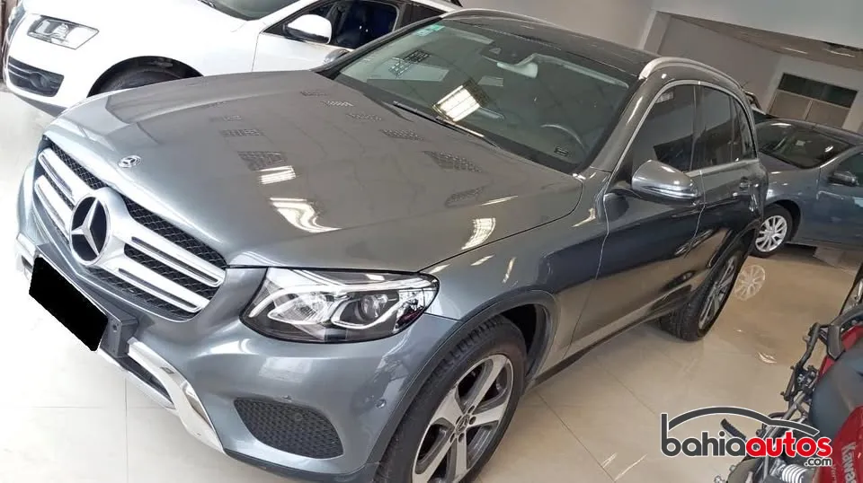 2018 Mercedes Benz GLC 300 usado en Bahía Blanca - foto 1