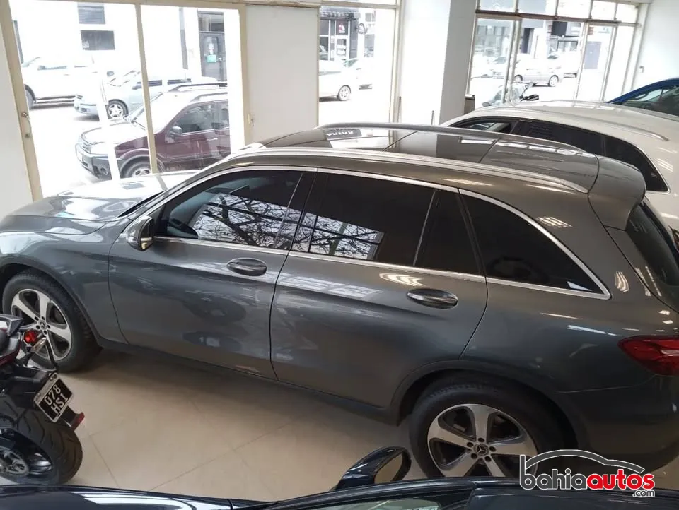 2018 Mercedes Benz GLC 300 usado en Bahía Blanca - foto 3