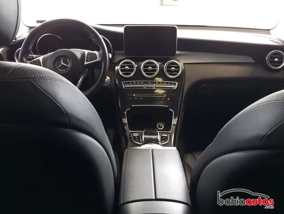 2018 Mercedes Benz GLC 300 usado en Bahía Blanca - foto 6