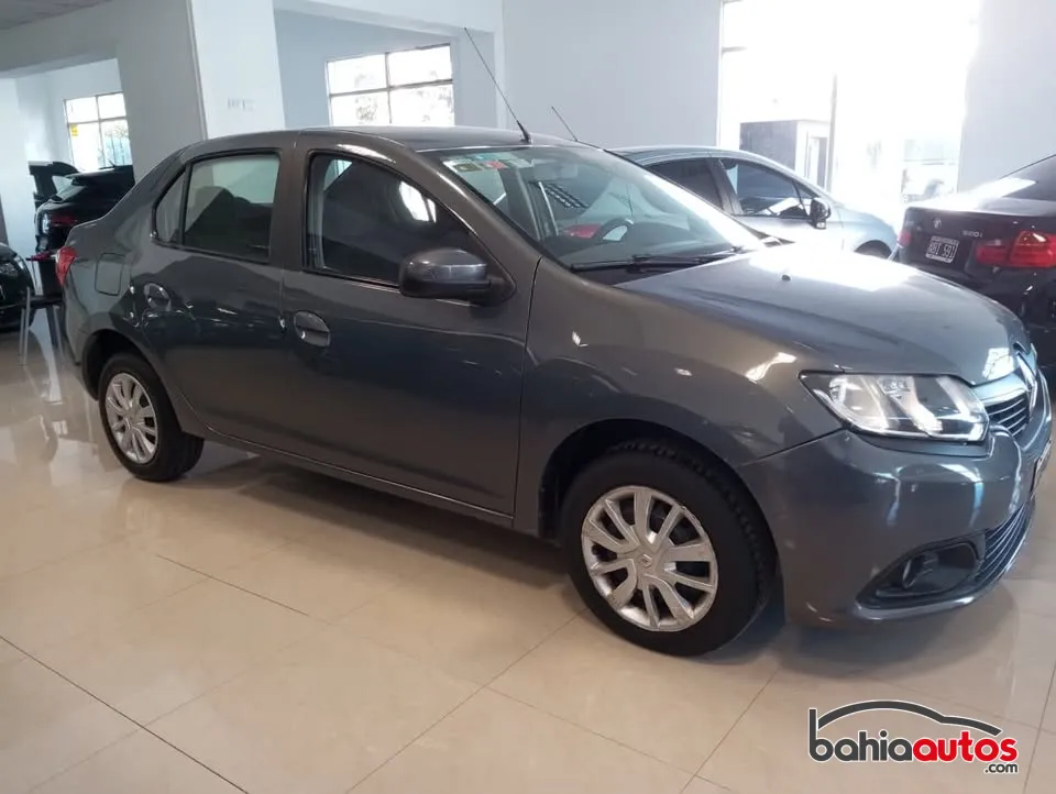 Renault Logan 2014 usado en Bahía Blanca - foto 2