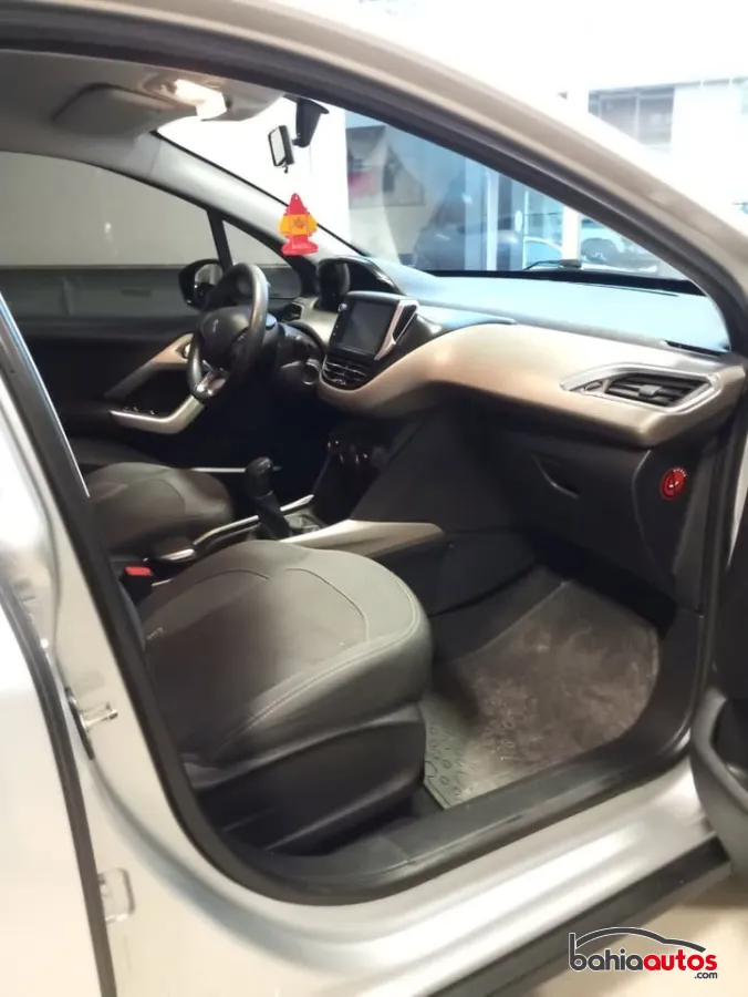 Peugeot 2008 2017 usado en Bahía Blanca - foto 2