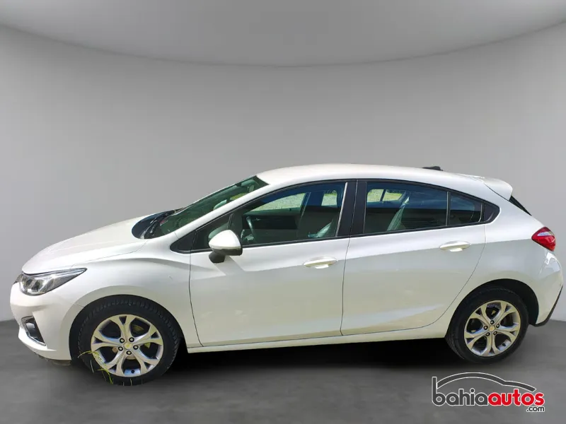 Chevrolet Cruze 2023 usado en Bahía Blanca - foto 2