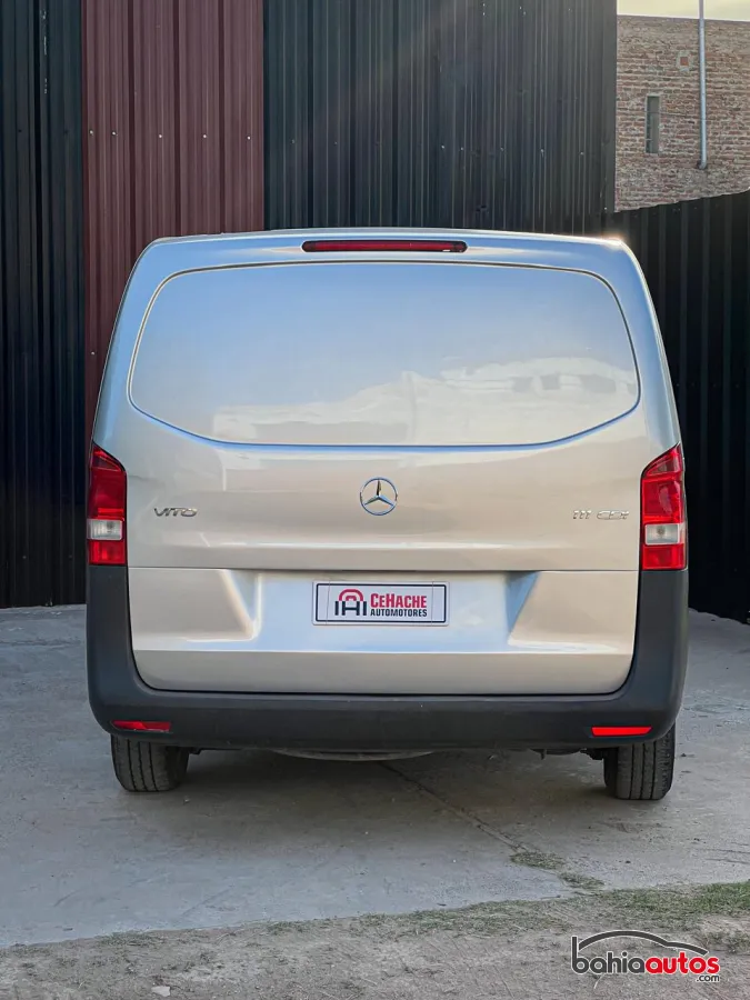 Mercedes-Benz Vito 2018 usado en Bahía Blanca - foto 2