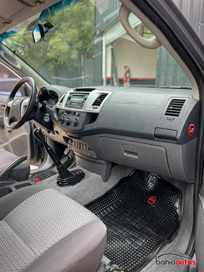 Toyota Hilux 2012 usado en Bahía Blanca - foto 15