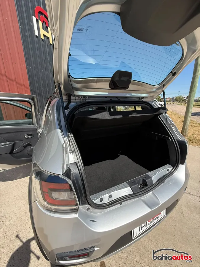 Renault Sandero Stepway 2017 usado en Bahía Blanca - foto 11