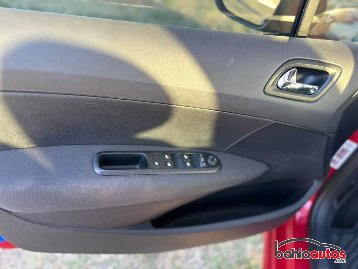 Peugeot 308 2015 usado en Punta Alta - foto 8