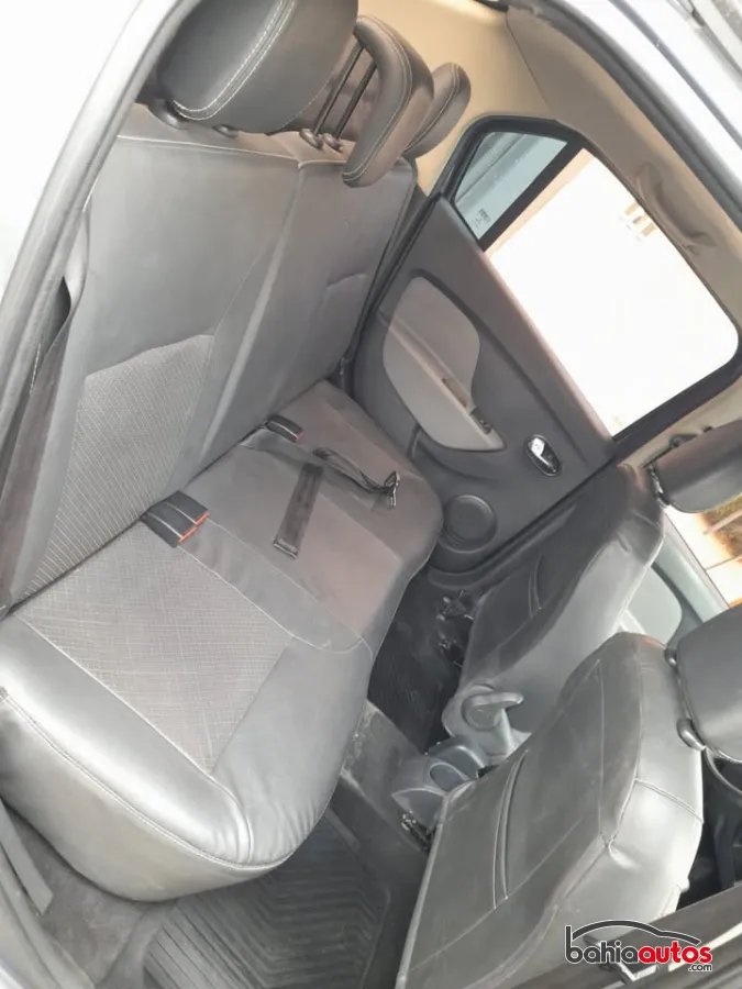 Renault Logan 2016 usado en Bahía Blanca - foto 7