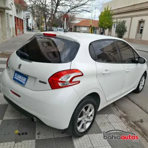 Peugeot 208 2014 usado en Bahía Blanca