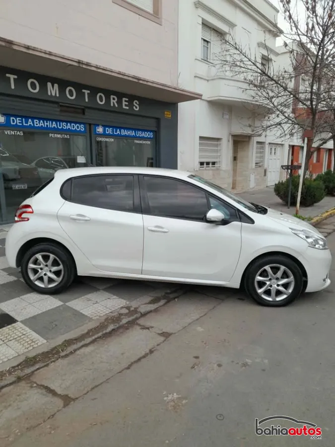 Peugeot 208 2014 usado en Bahía Blanca - foto 8
