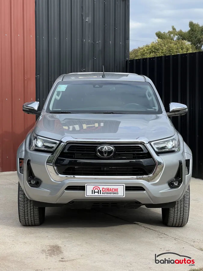 Toyota Hilux 2024 usado en Bahía Blanca - foto 2