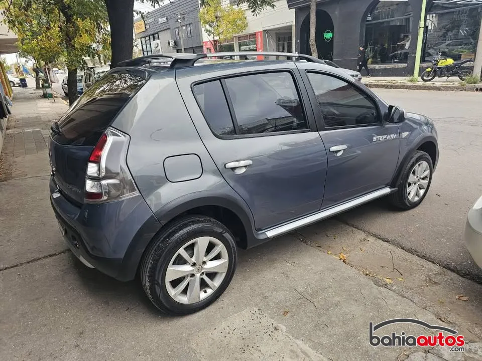 Renault Sandero Stepway 2013 usado en Bahía Blanca - foto 5