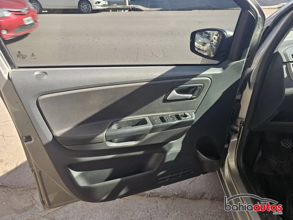 Volkswagen Fox 2016 usado en Bahía Blanca - foto 7