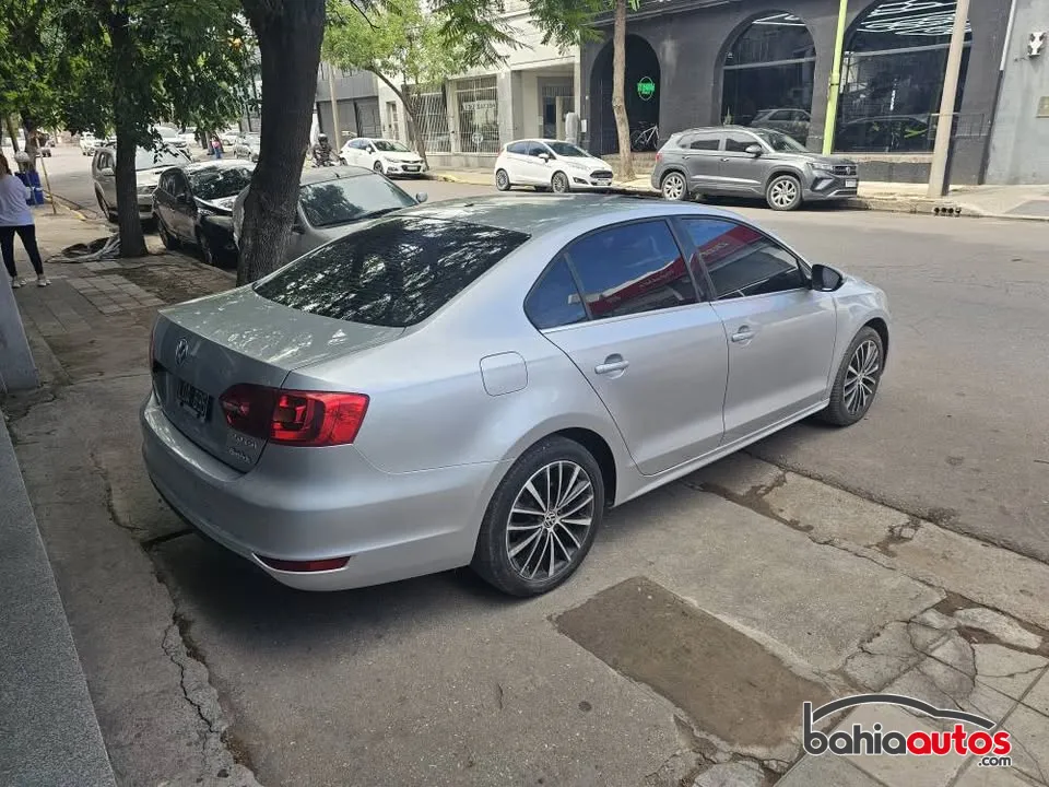 Volkswagen Vento 2012 usado en Bahía Blanca - foto 4
