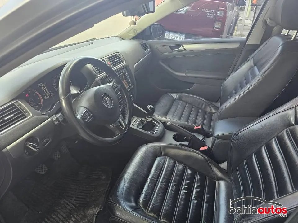Volkswagen Vento 2012 usado en Bahía Blanca - foto 9