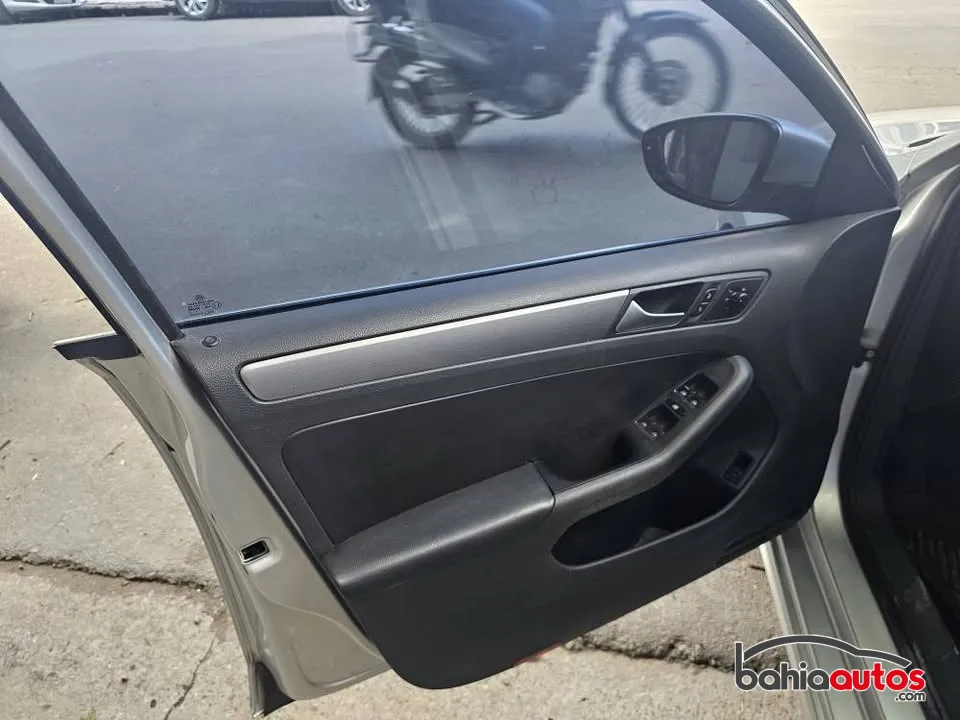 Volkswagen Vento 2012 usado en Bahía Blanca - foto 10
