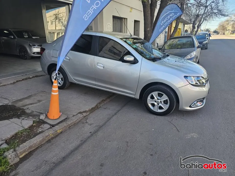 Renault Logan 2016 usado en Bahía Blanca - foto 3