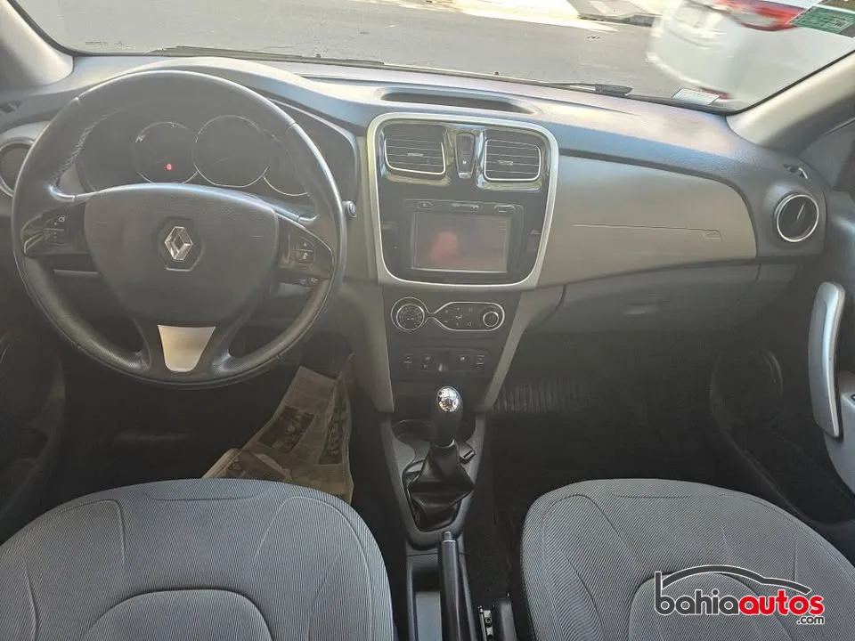 Renault Logan 2016 usado en Bahía Blanca - foto 9