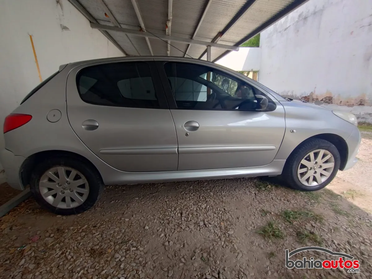 Peugeot 207 2010 usado en Bahía Blanca - foto 5