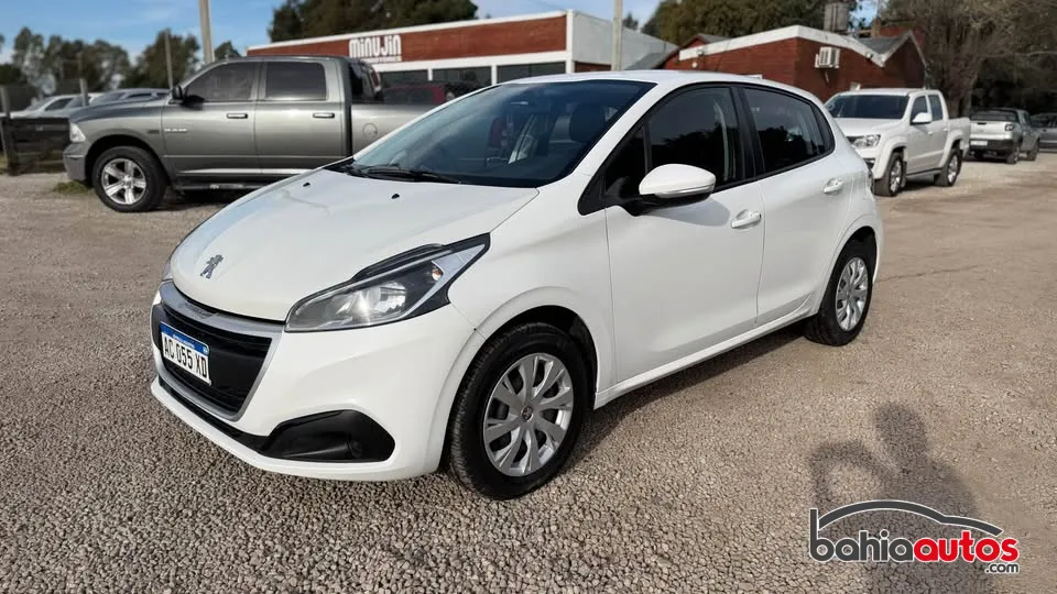 Peugeot 208 2017 usado en Bahía Blanca - foto 2