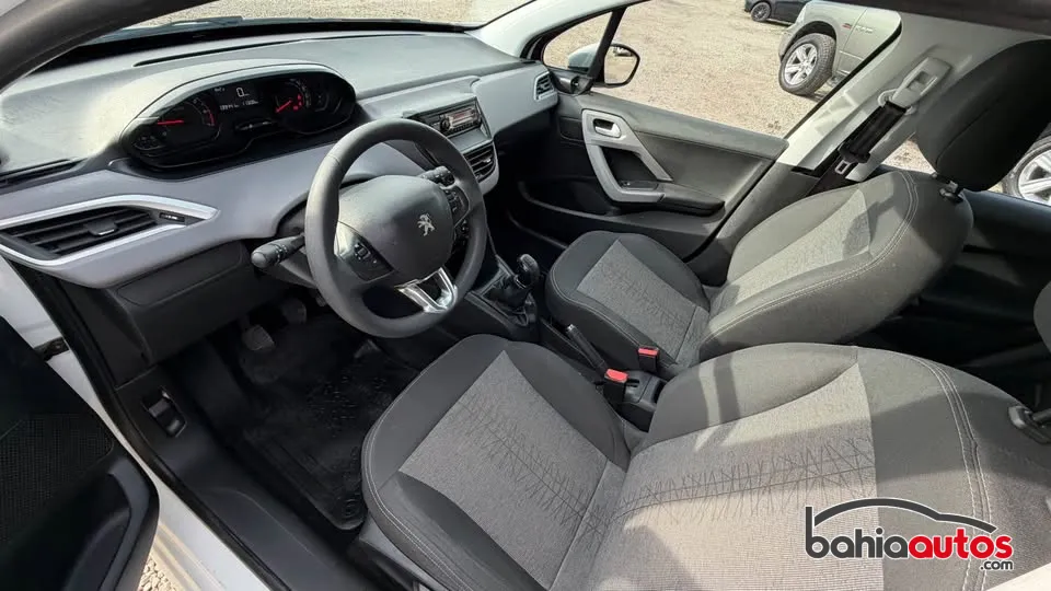 Peugeot 208 2017 usado en Bahía Blanca - foto 7