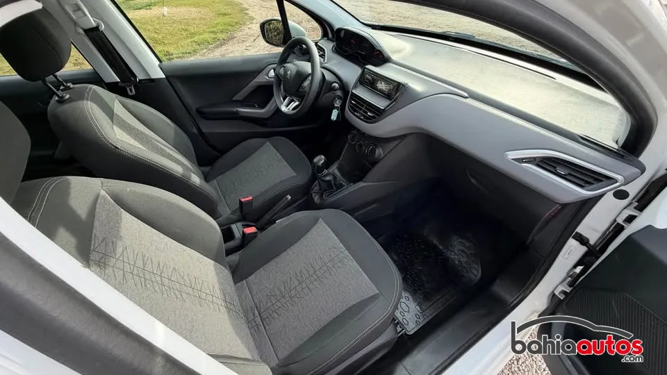 Peugeot 208 2017 usado en Bahía Blanca - foto 10
