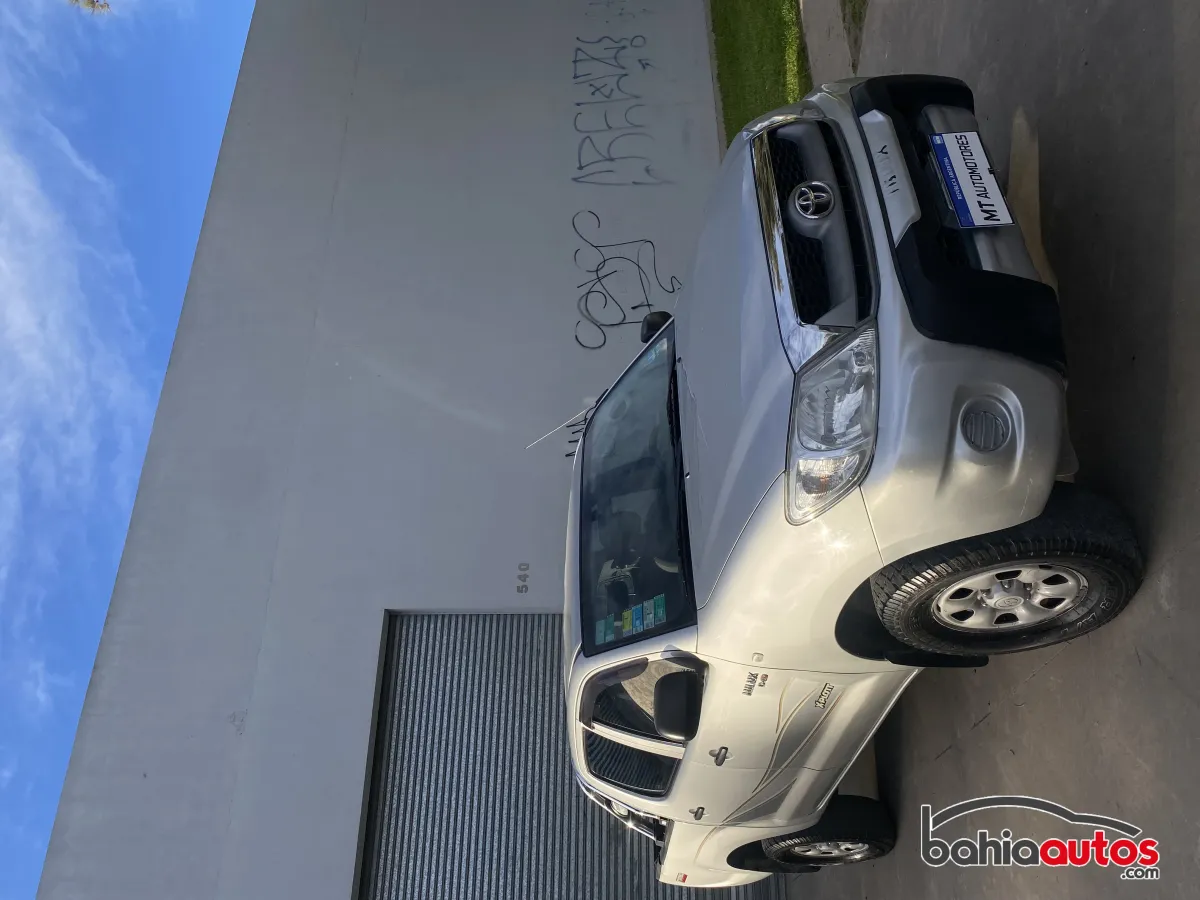 Toyota Hilux 2011 usado en Bahía Blanca - foto 3