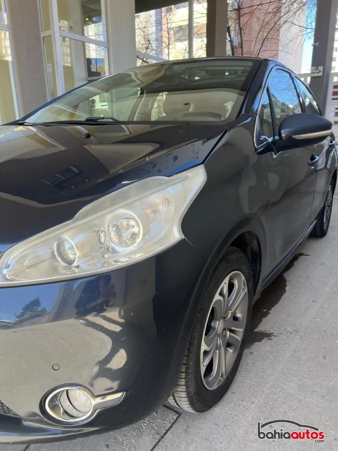 Peugeot 208 2016 usado en Bahía Blanca - foto 2