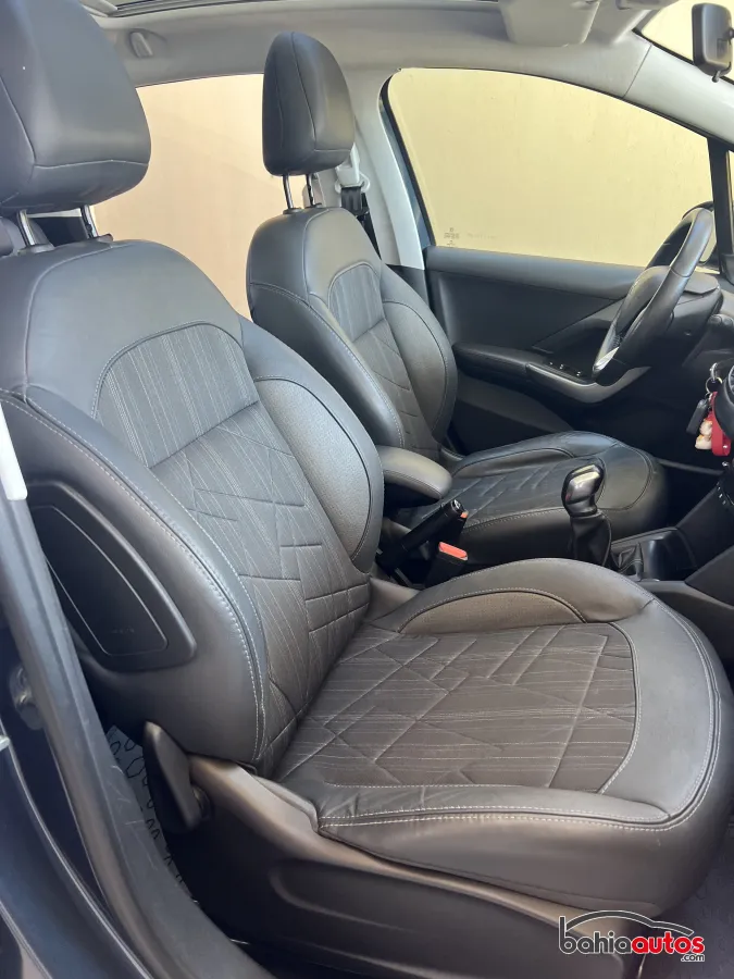 Peugeot 208 2016 usado en Bahía Blanca - foto 4