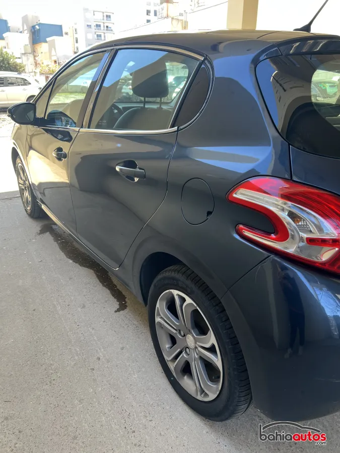 Peugeot 208 2016 usado en Bahía Blanca - foto 6