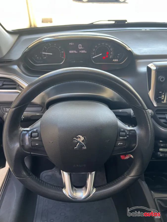 Peugeot 208 2016 usado en Bahía Blanca - foto 13