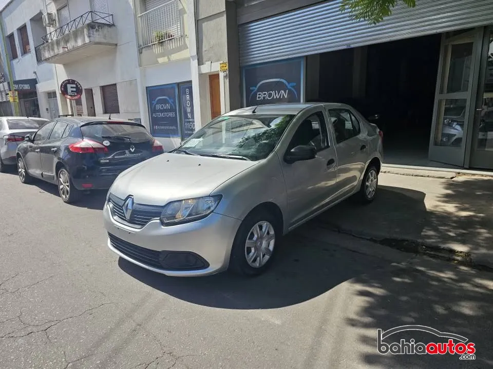 Renault Logan 2017 usado en Bahía Blanca - foto 2
