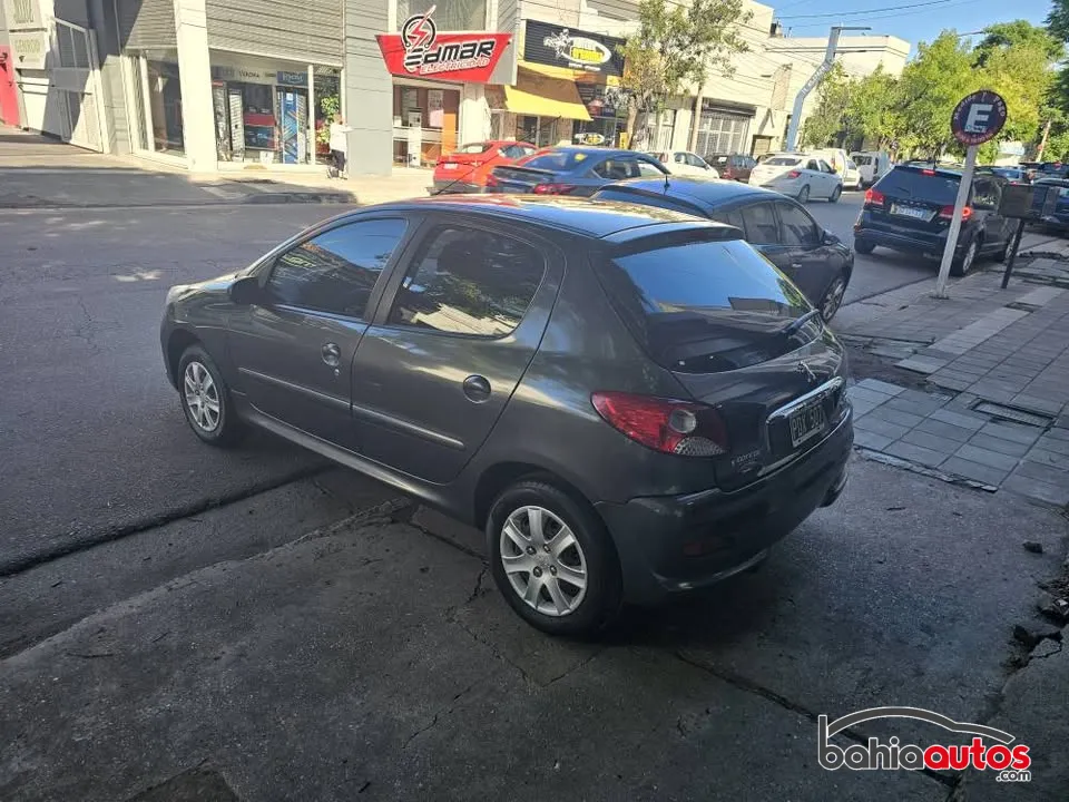 Peugeot 207 2015 usado en Bahía Blanca - foto 5