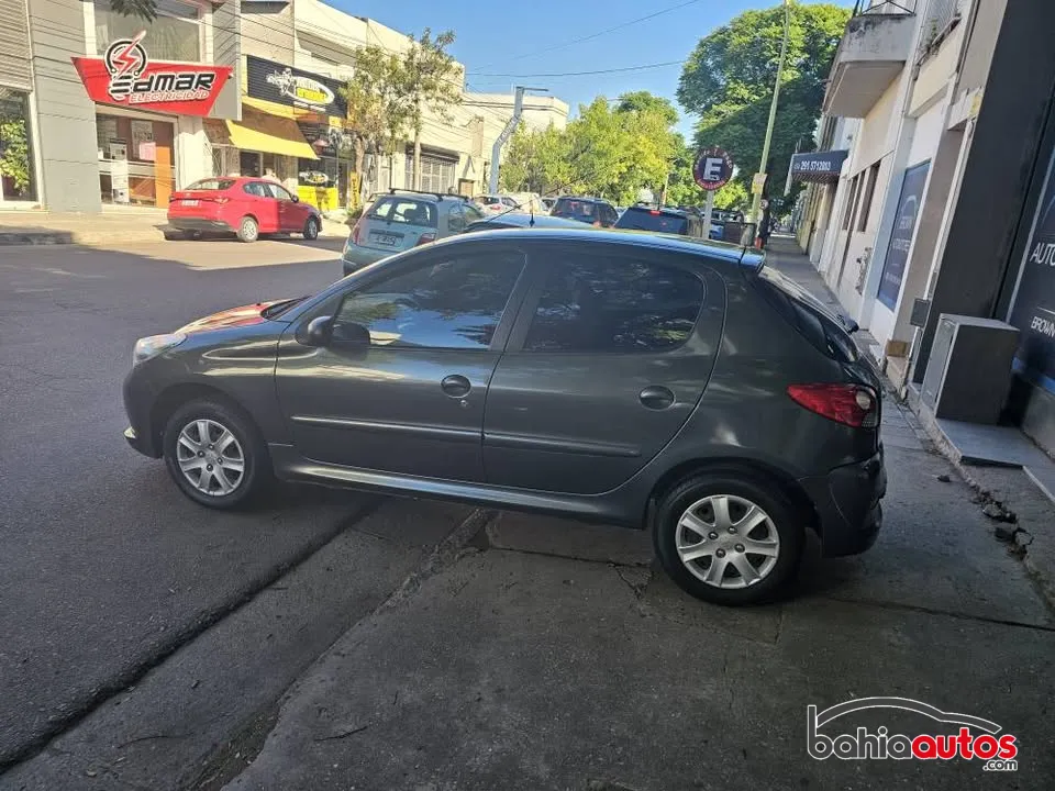 Peugeot 207 2015 usado en Bahía Blanca - foto 6