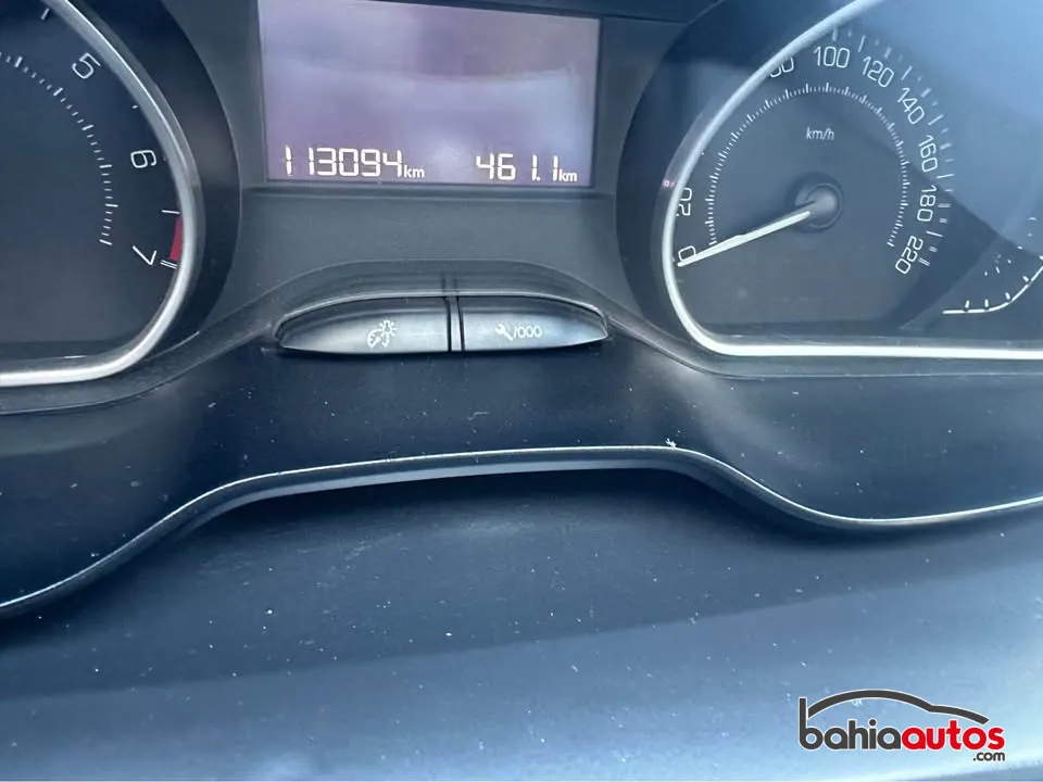 Peugeot 2008 2017 usado en Bahía Blanca - foto 8