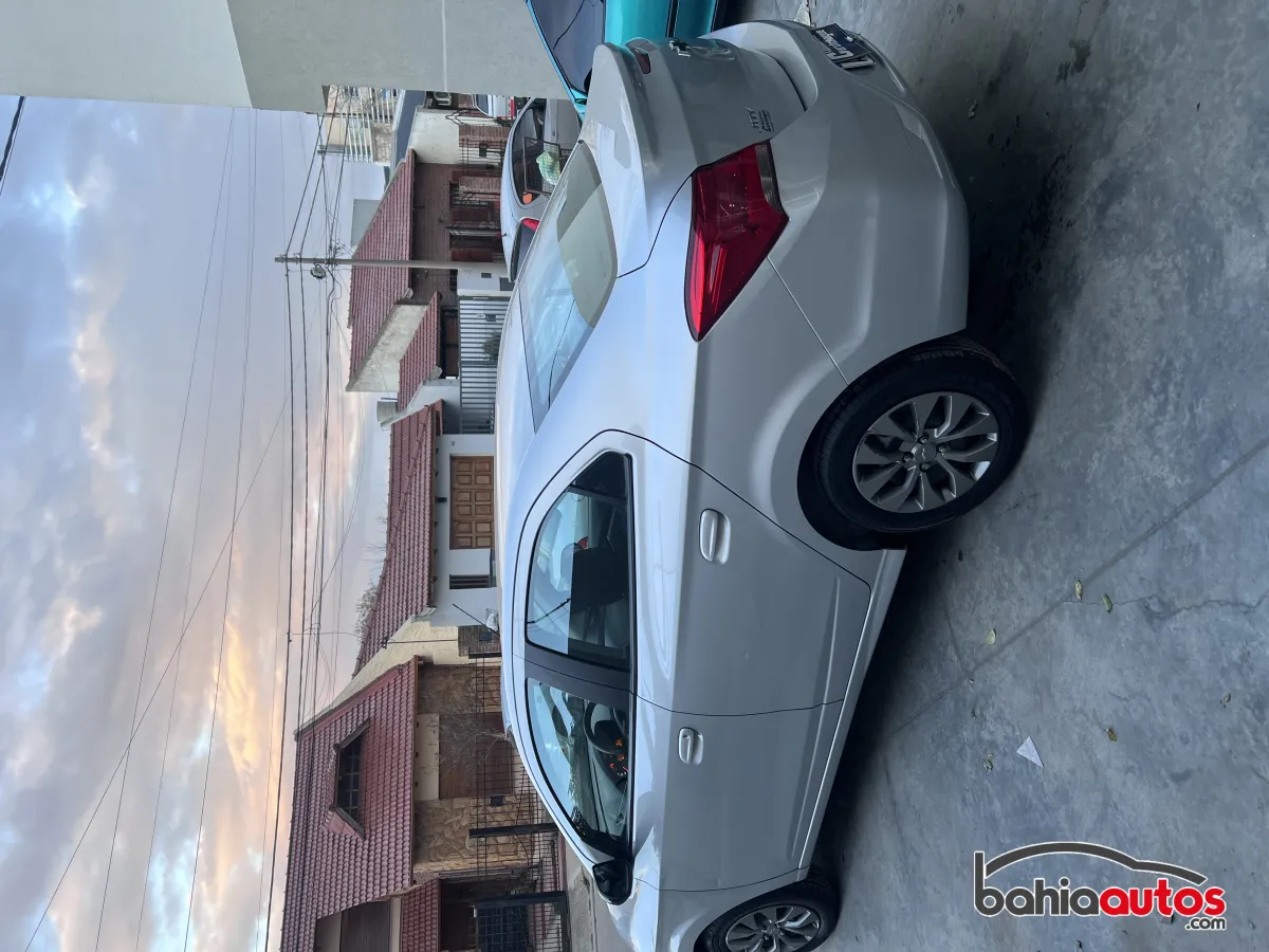 Chevrolet Prisma 2022 usado en Bahía Blanca - foto 4