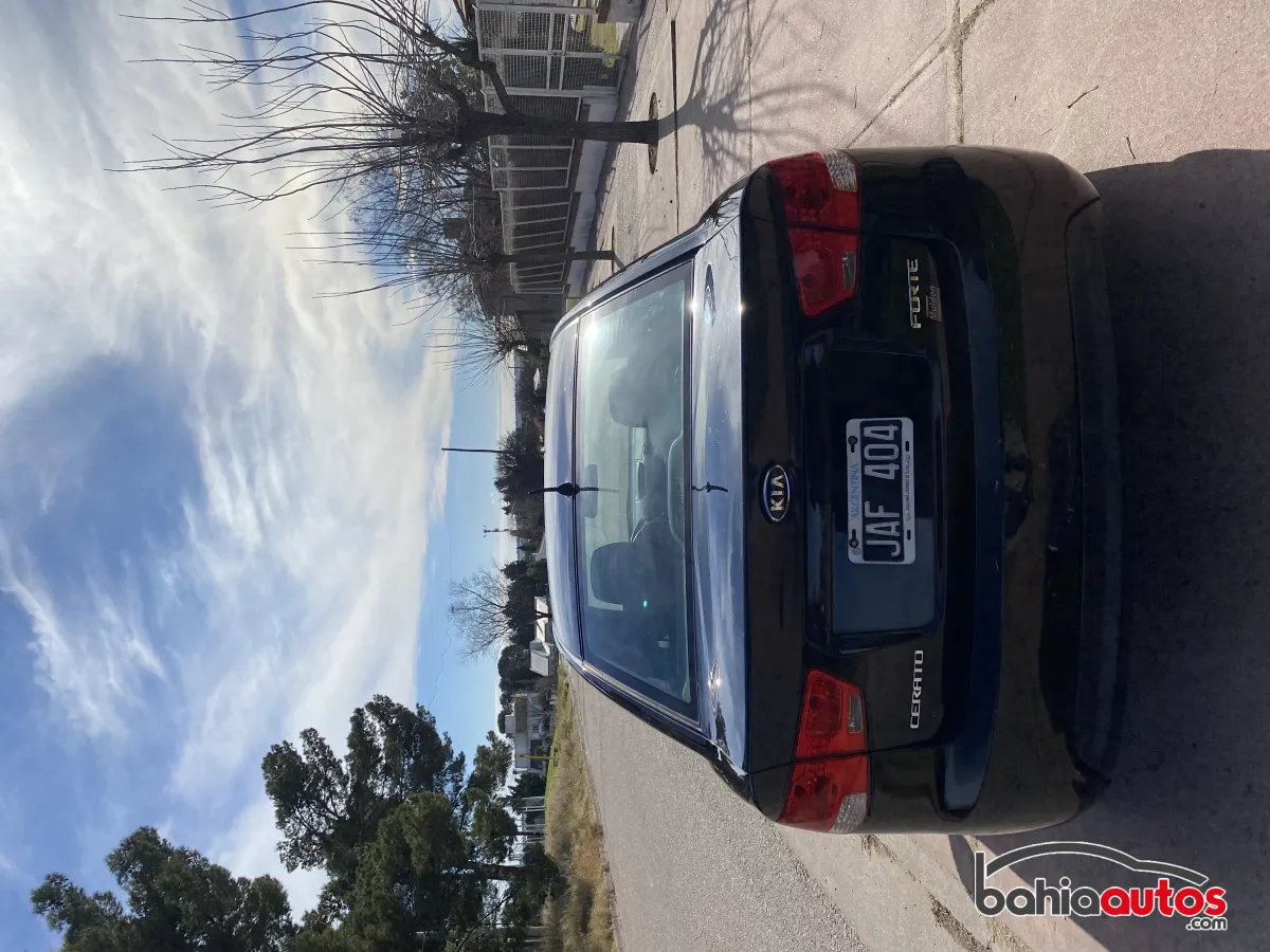 Kia Cerato 2010 usado en Bahía Blanca - foto 3