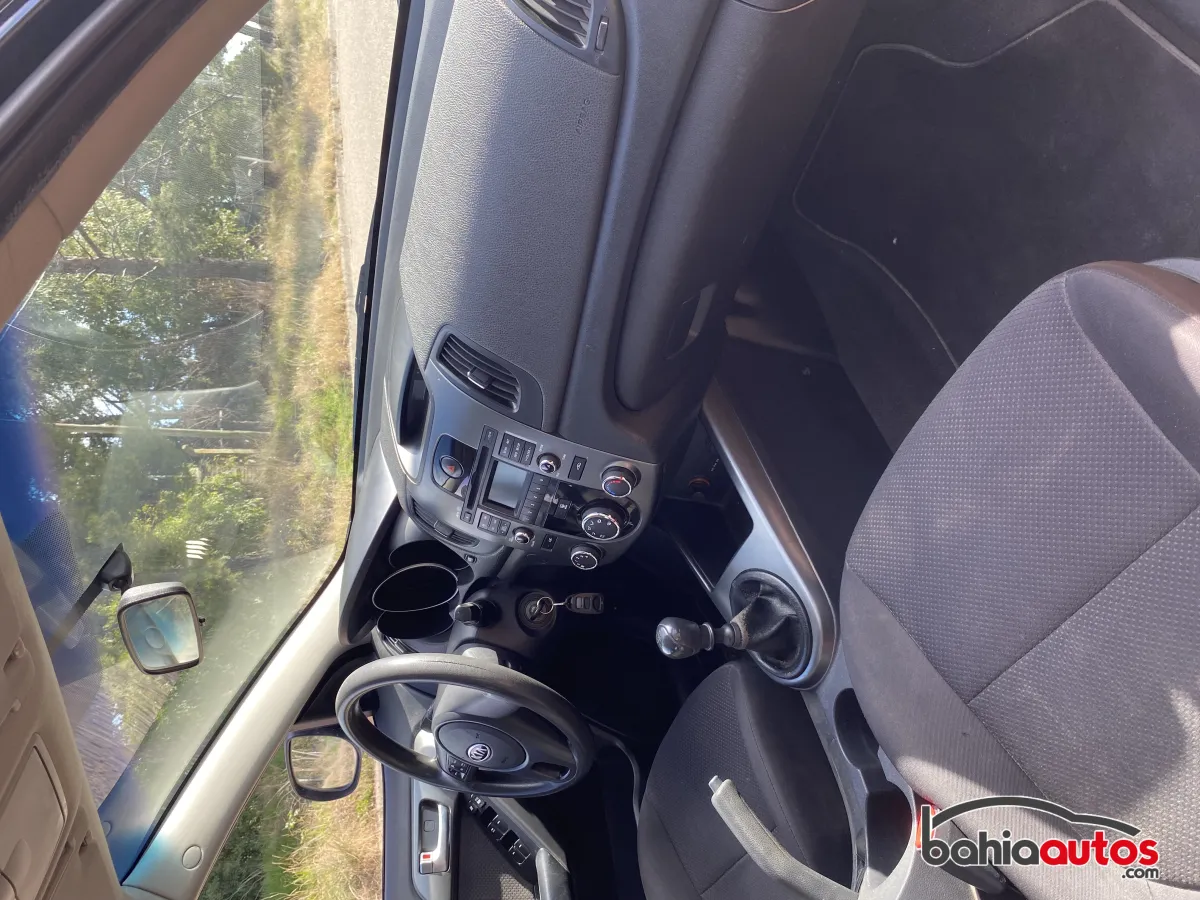 Kia Cerato 2010 usado en Bahía Blanca - foto 5